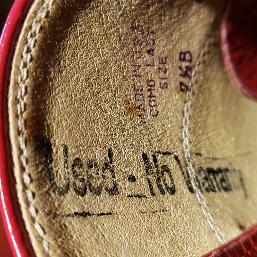 Justin Ropers, size 7-1/2B, all leather in true red. Vintage from 1980's.
